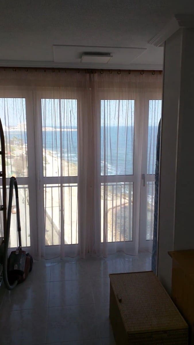 4 makuuhuone Huoneisto myytävänä paikassa Torrevieja mukana uima-altaan - 635 000 € (Ref: 9878075)