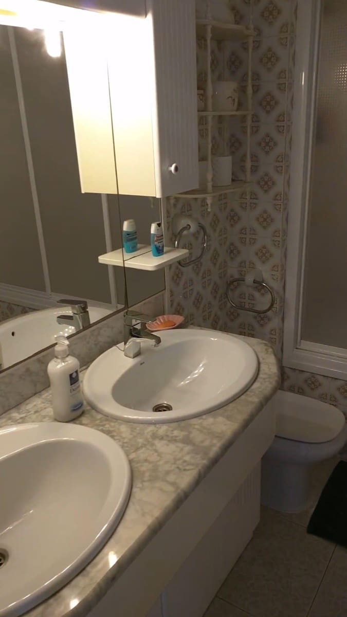 4 makuuhuone Huoneisto myytävänä paikassa Torrevieja mukana uima-altaan - 635 000 € (Ref: 9878075)