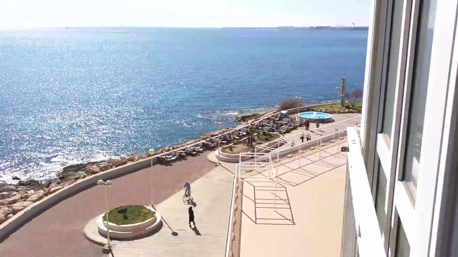 4 makuuhuone Huoneisto myytävänä paikassa Torrevieja mukana uima-altaan - 635 000 € (Ref: 9878075)