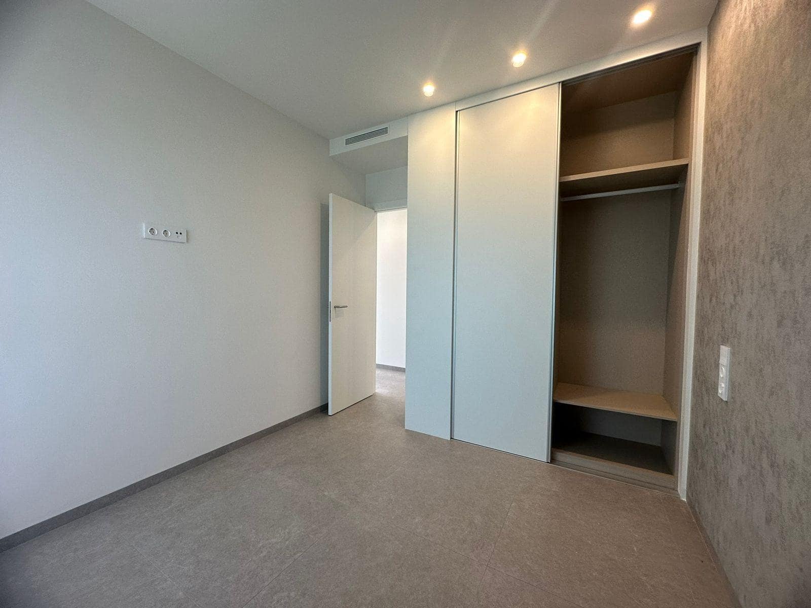 2 Zimmer Apartment zu verkaufen in Orihuela mit Pool - 449.000 € (Ref: 9878077)