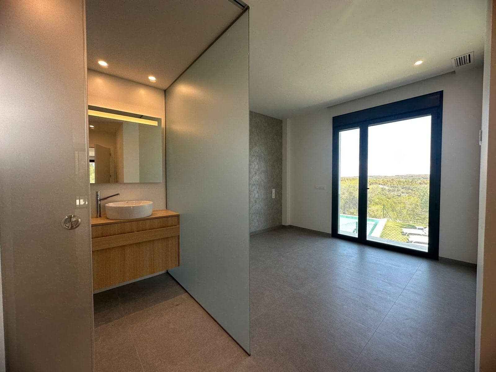 2 Zimmer Apartment zu verkaufen in Orihuela mit Pool - 449.000 € (Ref: 9878077)