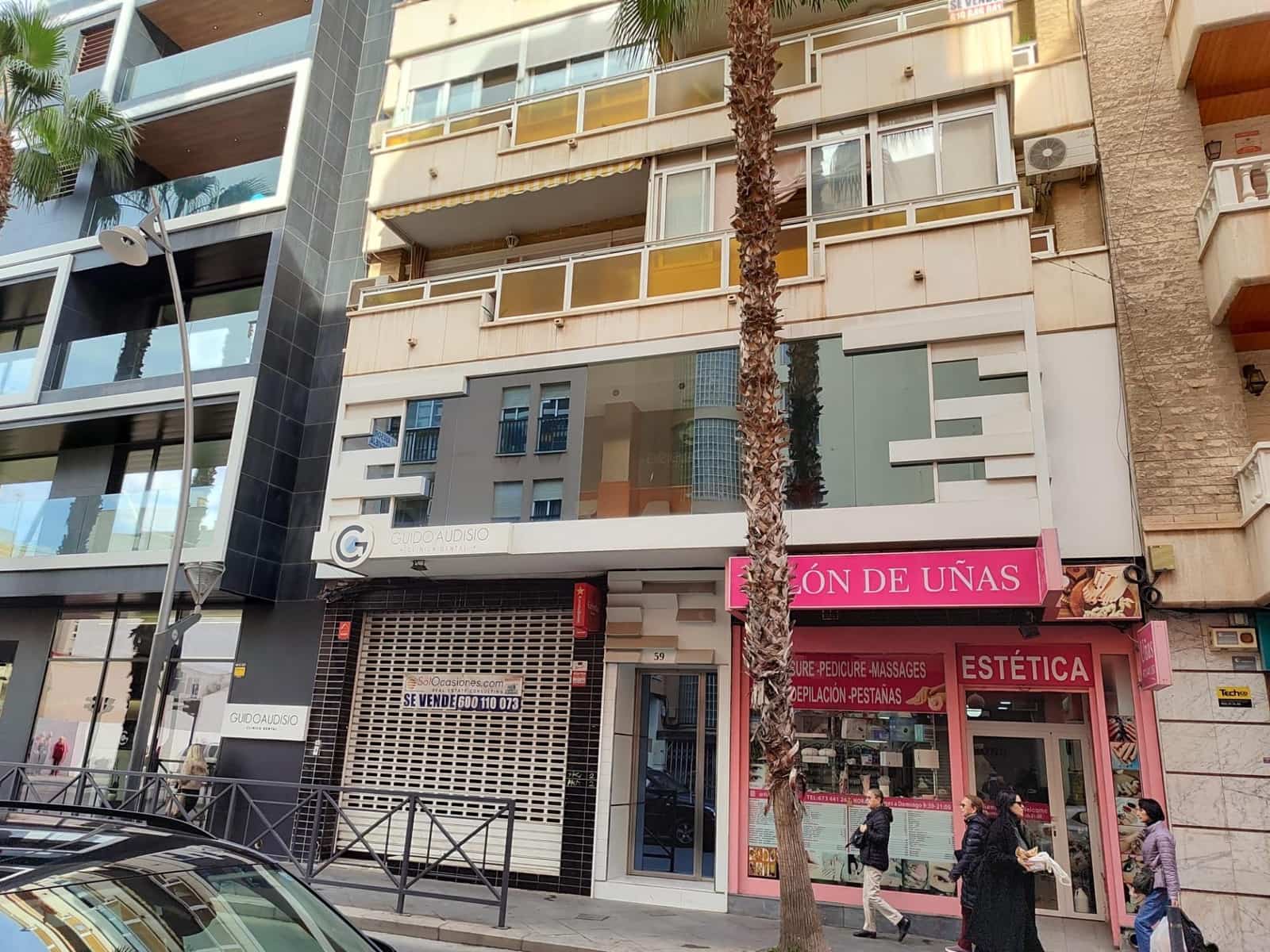 Leilighet til salgs i Torrevieja - € 420 000 (Ref: 9878080)