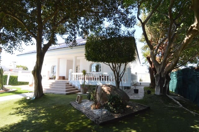 4 Zimmer Villa zu verkaufen in El Chaparral - La Siesta - La Torreta, Torrevieja mit Pool - 890.000 € (Ref: 9878081)