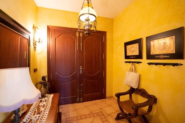 Villa zu verkaufen in San Miguel de Salinas mit Pool - 990.000 € (Ref: 9878085)