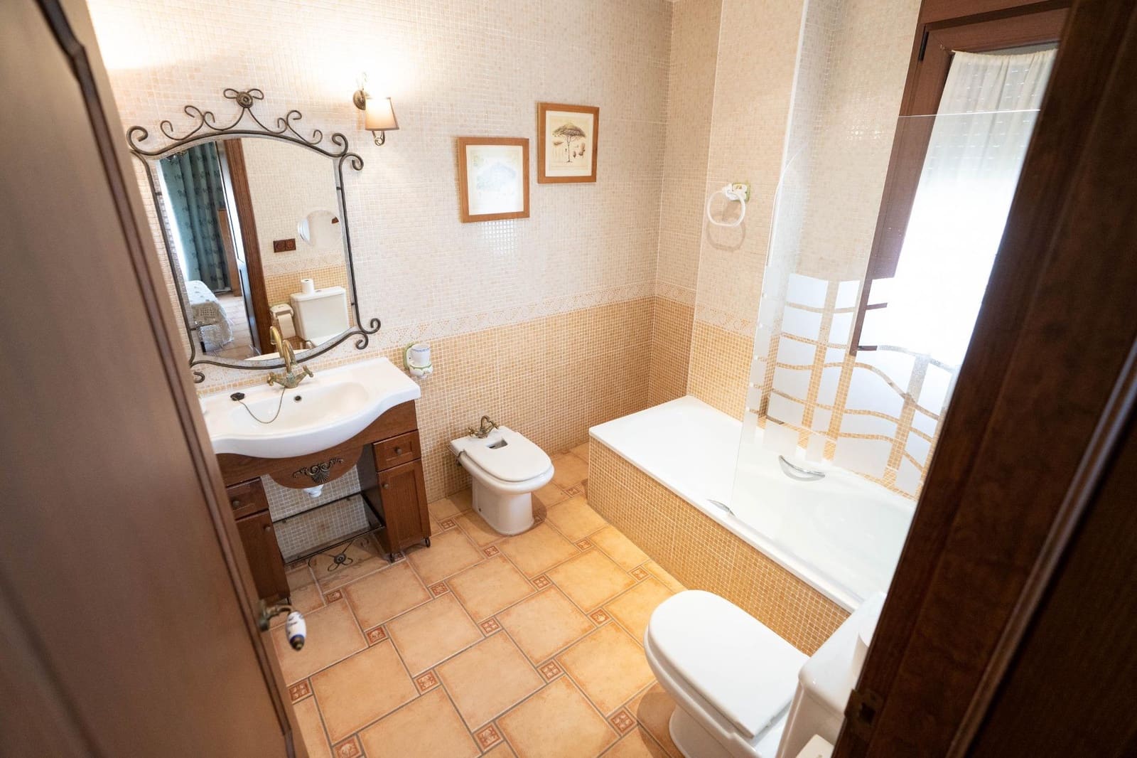 Villa zu verkaufen in San Miguel de Salinas mit Pool - 990.000 € (Ref: 9878085)