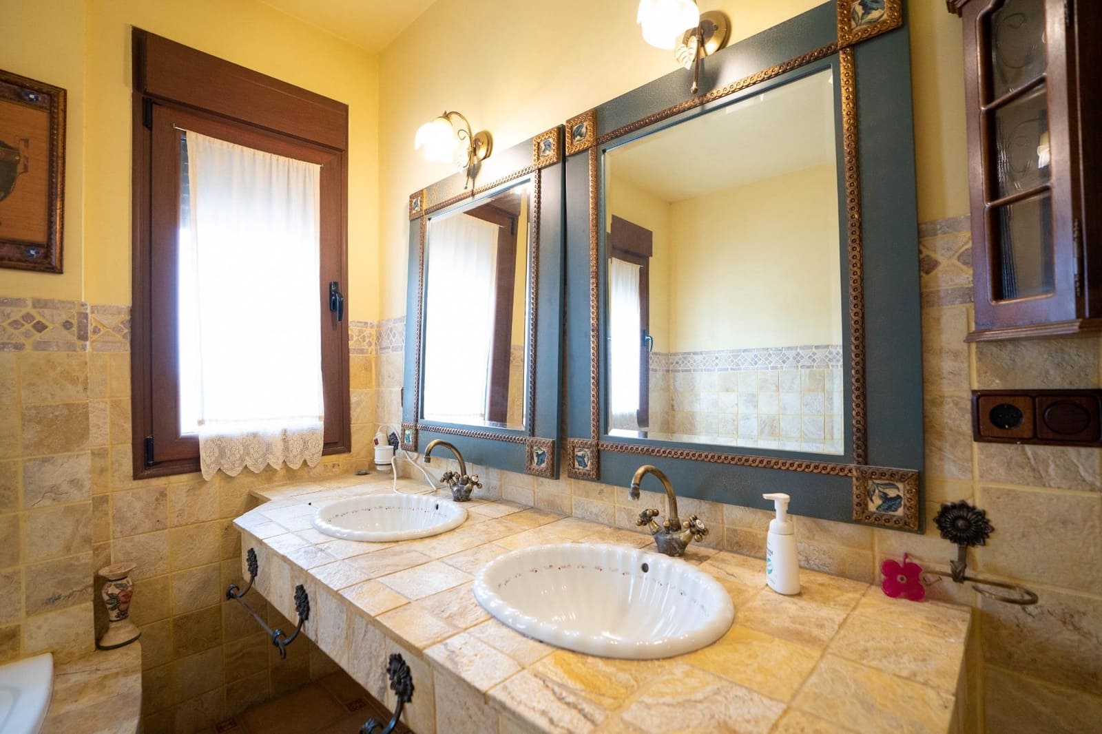 Villa zu verkaufen in San Miguel de Salinas mit Pool - 990.000 € (Ref: 9878085)