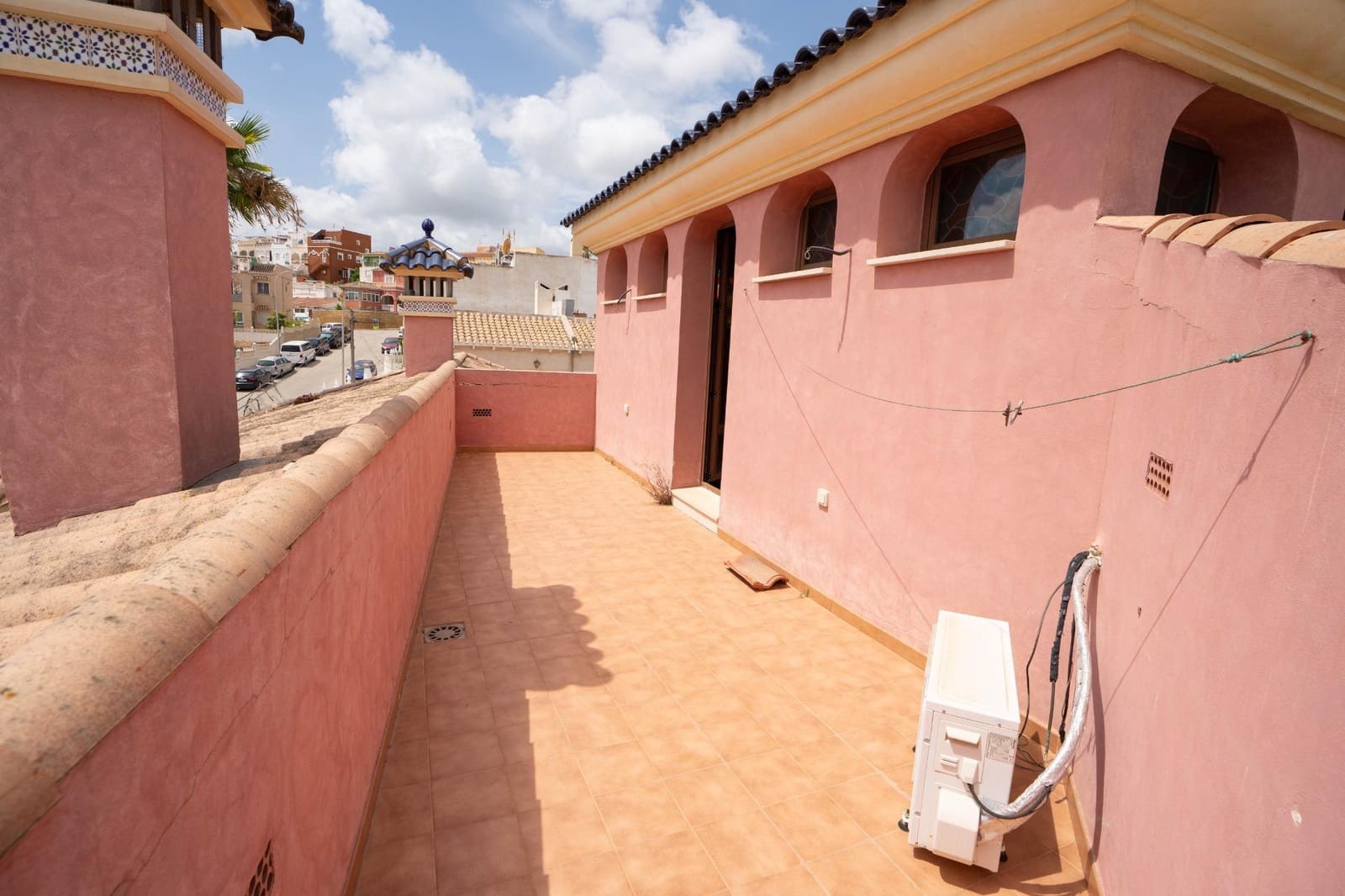 Villa zu verkaufen in San Miguel de Salinas mit Pool - 990.000 € (Ref: 9878085)