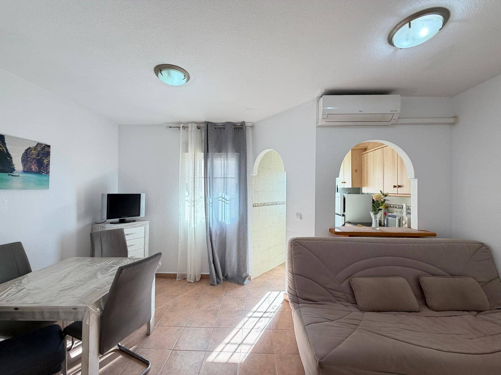 2 makuuhuone Bungalow myytävänä paikassa Torrevieja mukana uima-altaan - 164 900 € (Ref: 9881588)