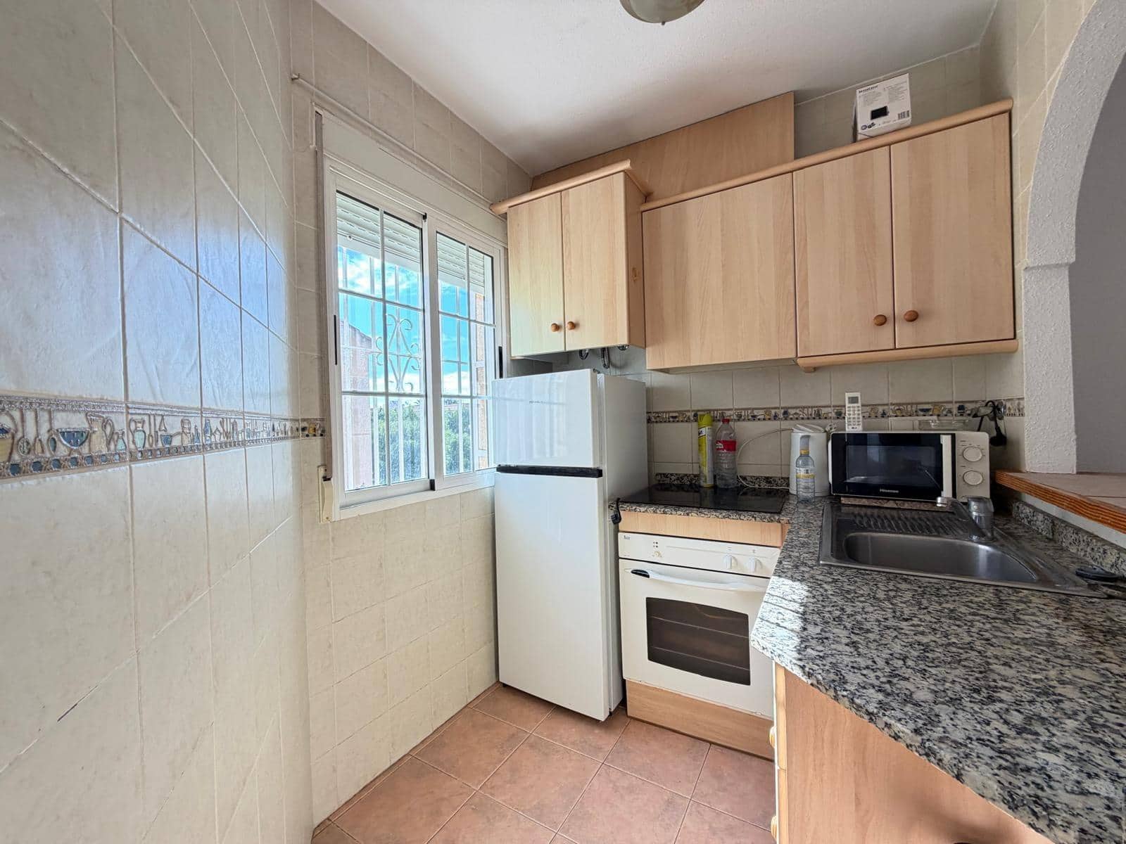 2 makuuhuone Bungalow myytävänä paikassa Torrevieja mukana uima-altaan - 164 900 € (Ref: 9881588)