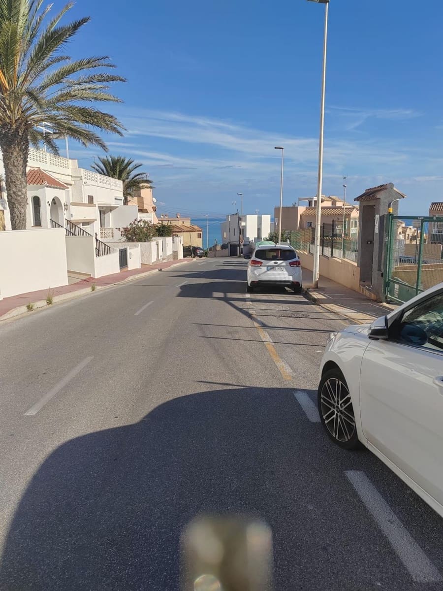 1 quarto Bungalow para venda em Torrevieja com piscina - 169 900 € (Ref: 9881593)