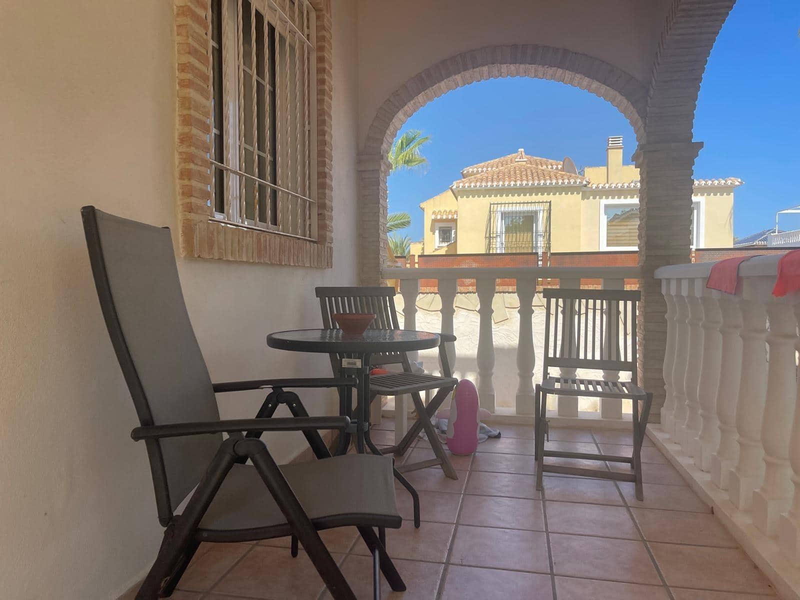 5 Zimmer Haus zu verkaufen in Torrevieja mit Pool - 670.000 € (Ref: 9881595)