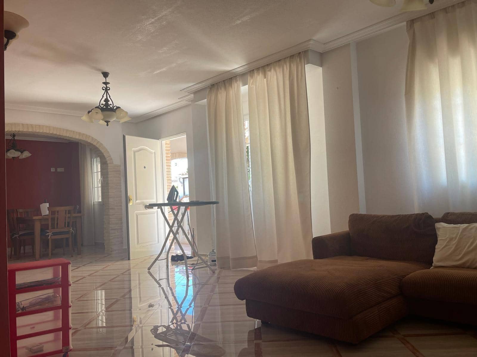 5 Zimmer Haus zu verkaufen in Torrevieja mit Pool - 670.000 € (Ref: 9881595)
