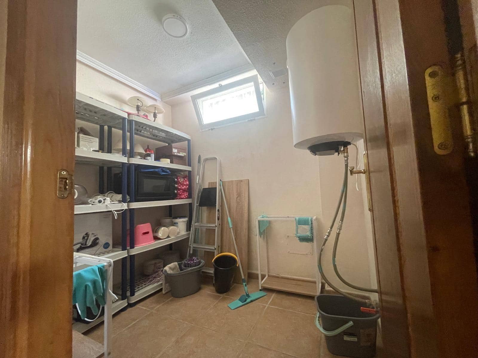 5 Zimmer Haus zu verkaufen in Torrevieja mit Pool - 670.000 € (Ref: 9881595)