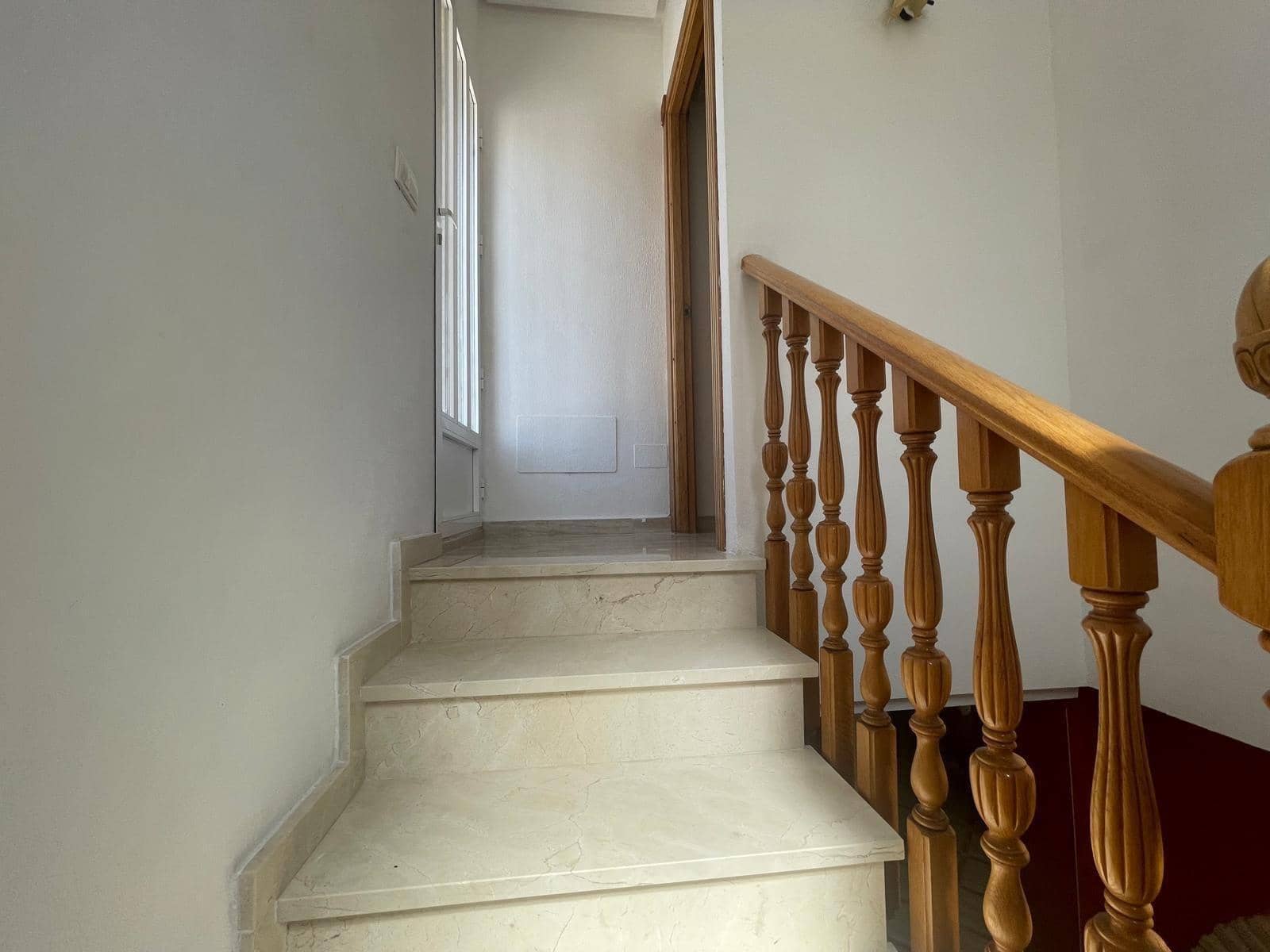 5 Zimmer Haus zu verkaufen in Torrevieja mit Pool - 670.000 € (Ref: 9881595)