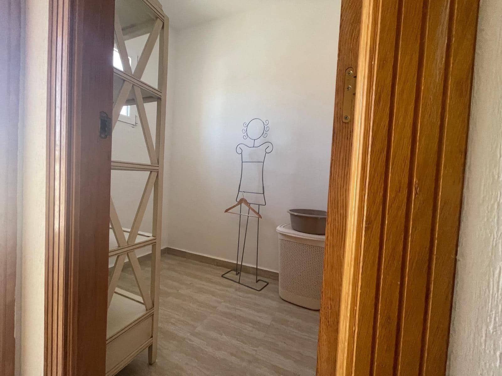 5 Zimmer Haus zu verkaufen in Torrevieja mit Pool - 670.000 € (Ref: 9881595)