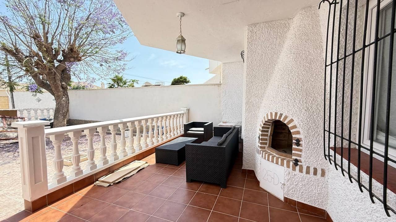 Bungalow till salu i Orihuela Costa - 164 900 € (Ref: 9881598)