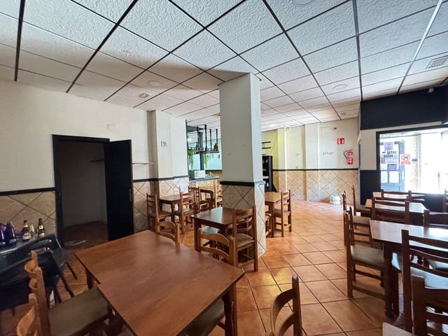 Commerciale in vendita in Avenida Habaneras - Curva de Palangre, Torrevieja - 165.000 € (Rif: 9881599)