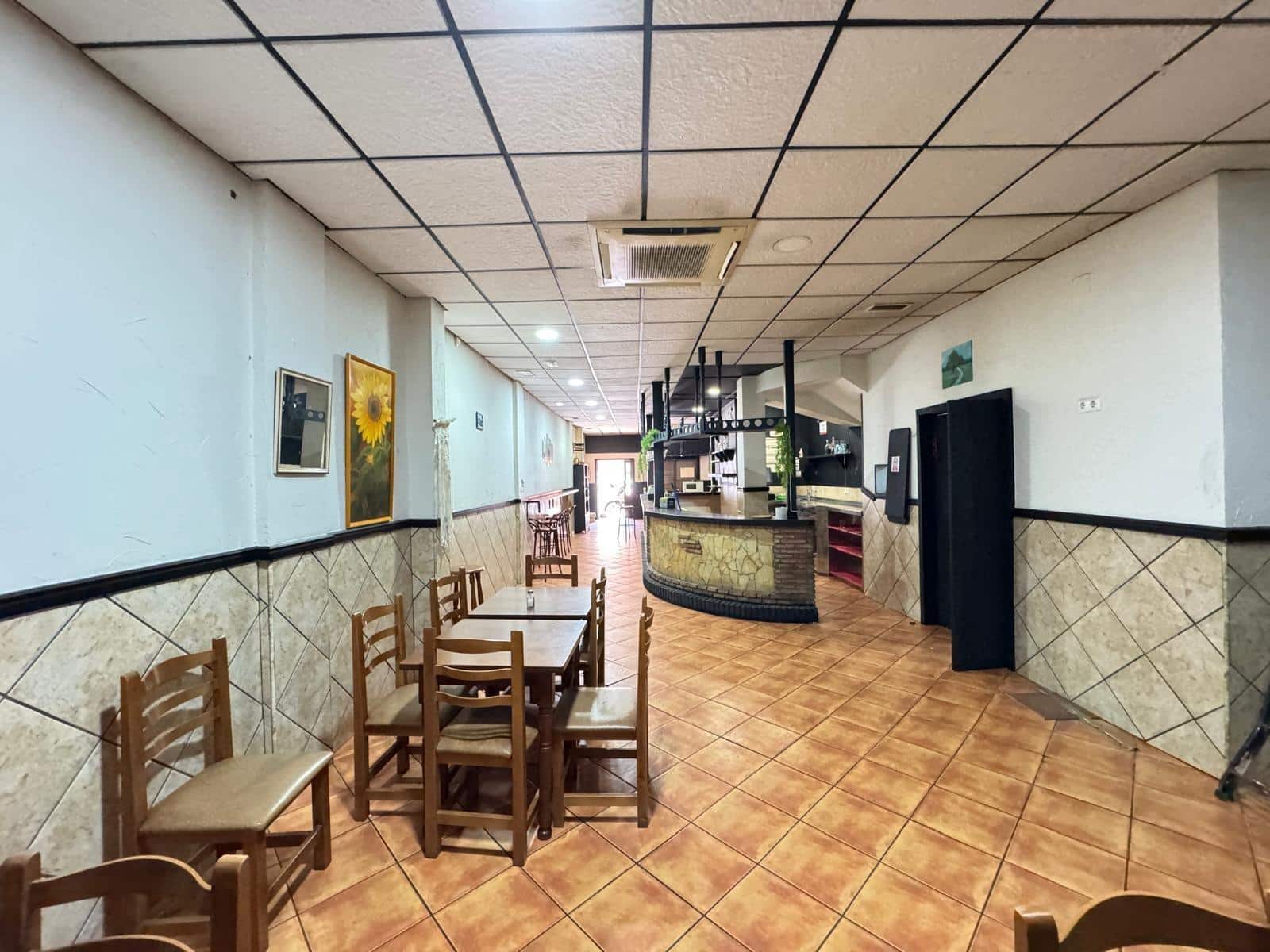 Commerciale in vendita in Torrevieja - 165.000 € (Rif: 9881599)