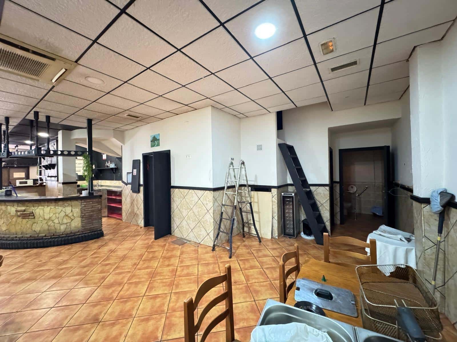 Commerciale in vendita in Torrevieja - 165.000 € (Rif: 9881599)