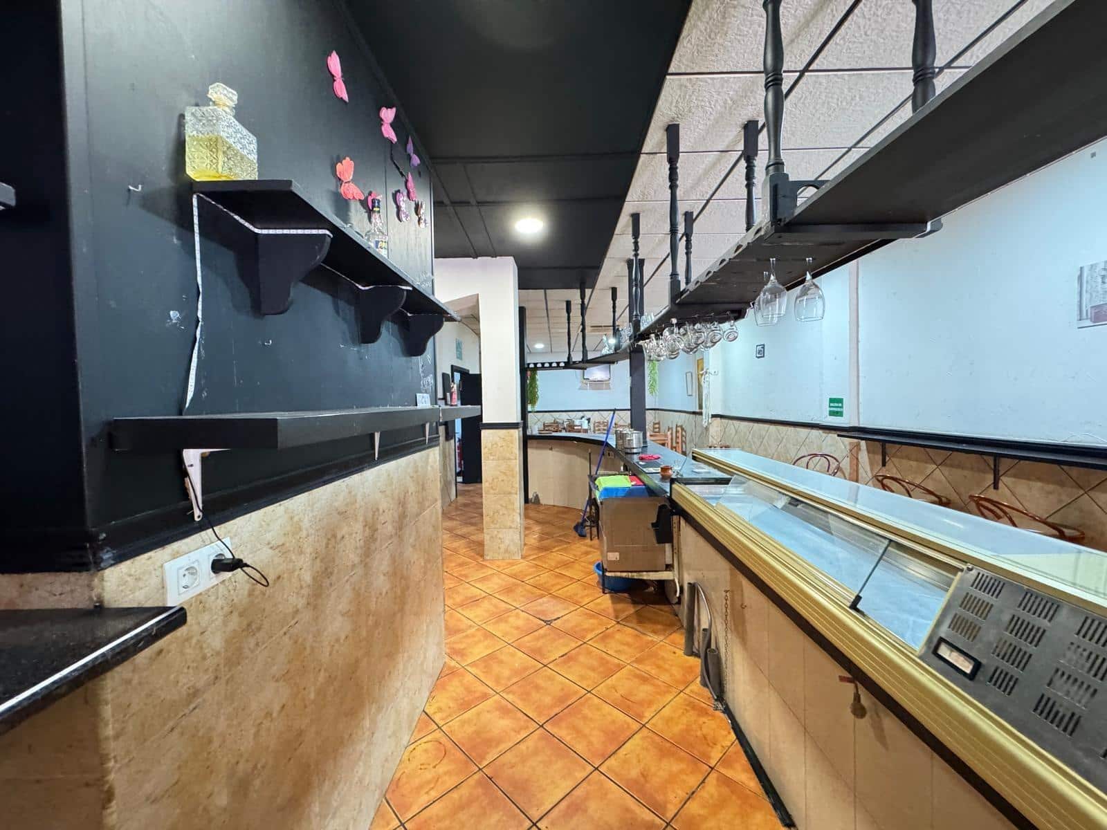 Commerciale in vendita in Torrevieja - 165.000 € (Rif: 9881599)