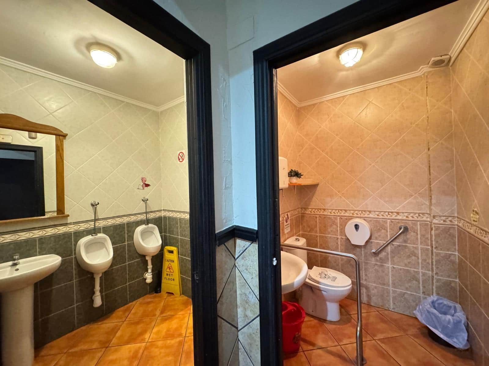 Commerciale in vendita in Torrevieja - 165.000 € (Rif: 9881599)
