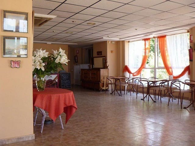 Commerciale in vendita in Playa del Acequión, Torrevieja - 750.000 € (Rif: 9881600)