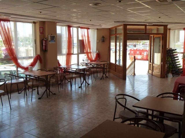 Commerciale in vendita in Playa del Acequión, Torrevieja - 750.000 € (Rif: 9881600)