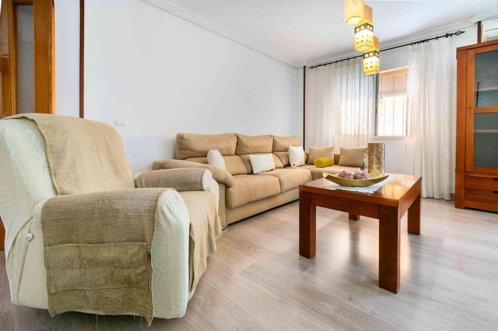 4 slaapkamer Villa te koop in La Nucia met zwembad garage - € 549.000 (Ref: 9882202)