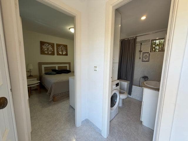 1 soveværelse Bungalow til salg i Torrevieja med swimmingpool - € 142.000 (Ref: 9882206)