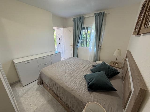 1 soveværelse Bungalow til salg i Torrevieja med swimmingpool - € 142.000 (Ref: 9882206)