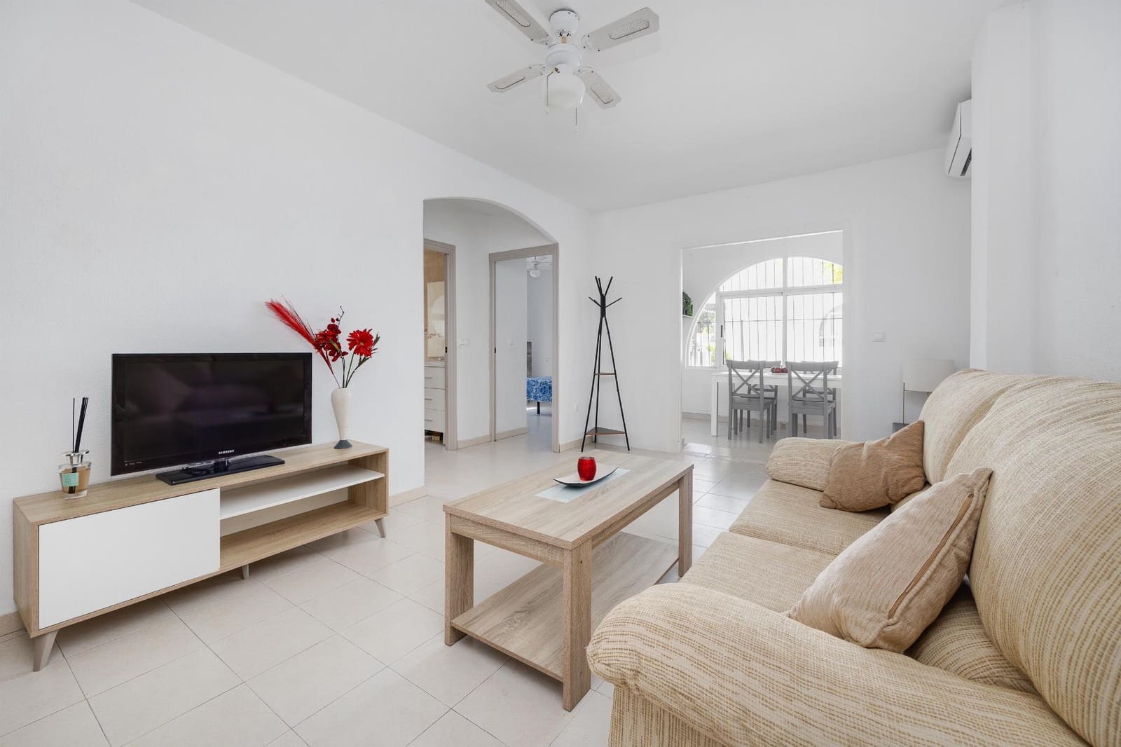 2 sovrum Bungalow till salu i Torrevieja med pool - 139 500 € (Ref: 9891006)