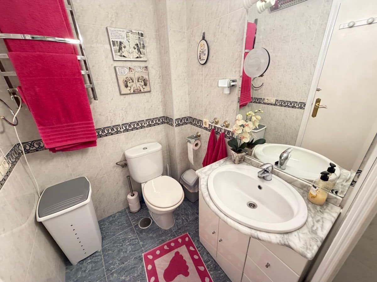 2 sovrum Lägenhet till salu i Cabo Roig med pool - 209 000 € (Ref: 9891007)