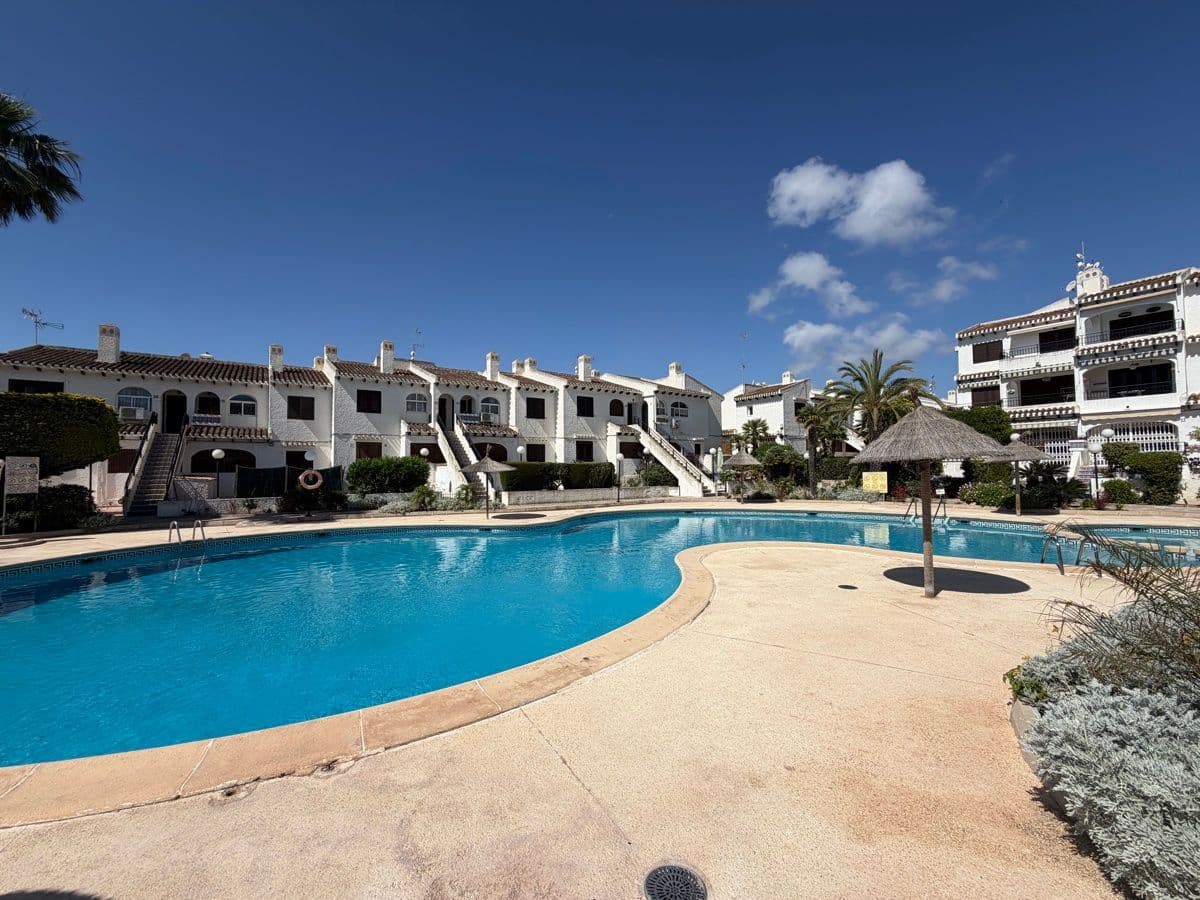 2 sovrum Lägenhet till salu i Cabo Roig med pool - 209 000 € (Ref: 9891007)