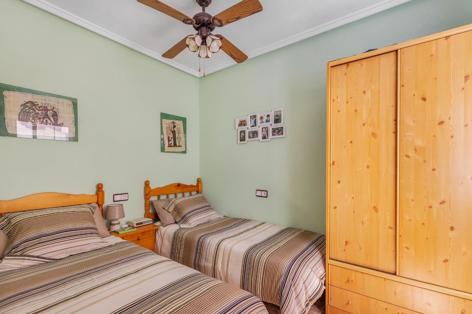2 bedroom Apartment for sale in Torrevieja with pool garage - € 149,900 (Ref: 9894062)