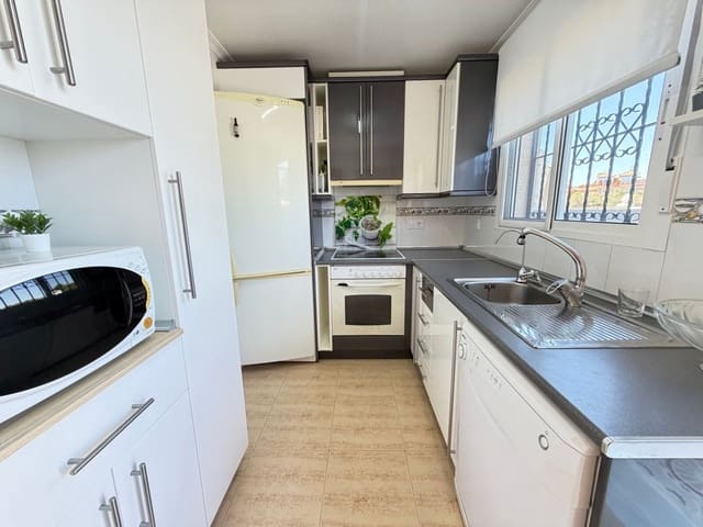 Casa de 3 habitaciones en Playa Flamenca, Orihuela en venta con piscina - 309.000 € (Ref: 9894972)