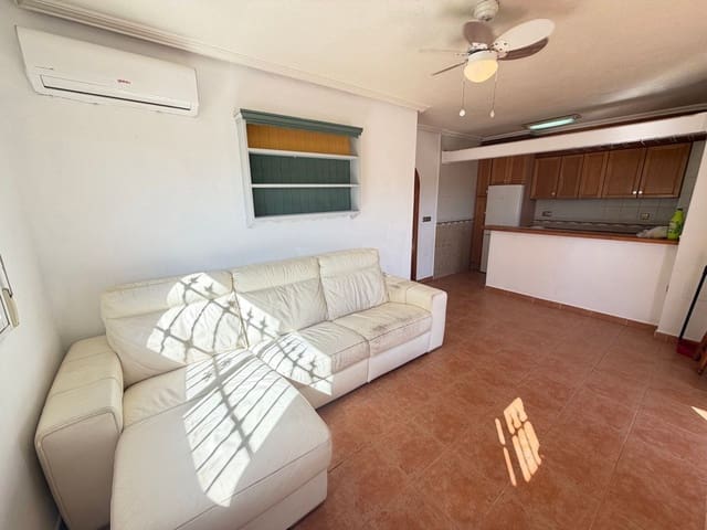 3 makuuhuone Omakotitalo myytävänä paikassa Playa Flamenca, Orihuela mukana uima-altaan - 195 000 € (Ref: 9894973)