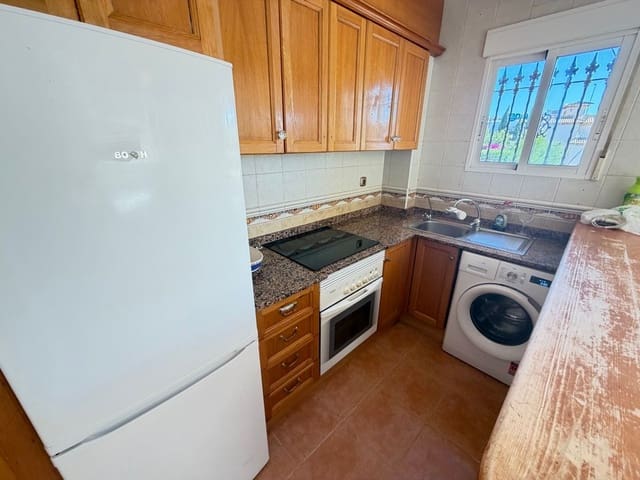 3 makuuhuone Omakotitalo myytävänä paikassa Playa Flamenca, Orihuela mukana uima-altaan - 195 000 € (Ref: 9894973)