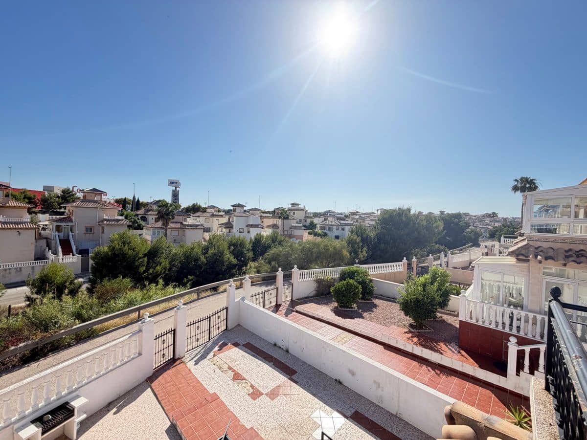 3 quarto Casa em Banda para venda em Playa Flamenca com piscina - 195 000 € (Ref: 9894973)