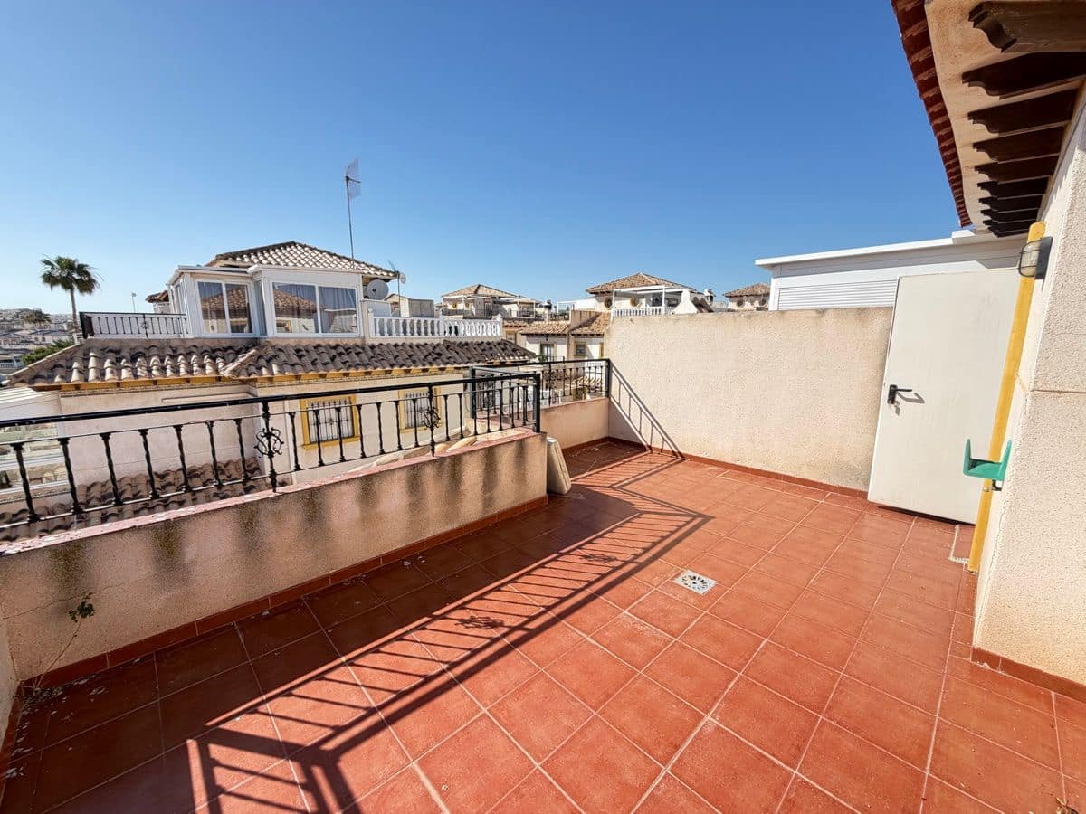 3 quarto Casa em Banda para venda em Playa Flamenca com piscina - 195 000 € (Ref: 9894973)
