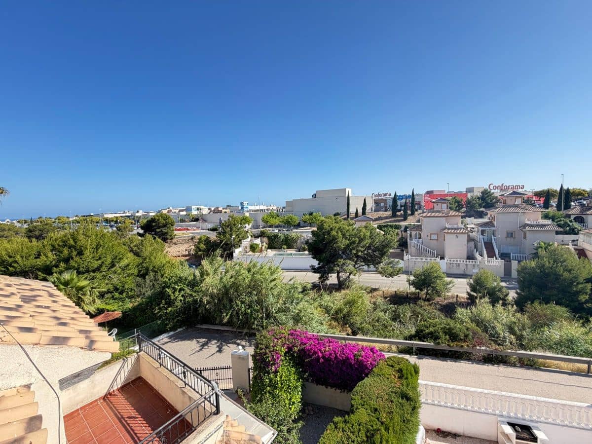 3 quarto Casa em Banda para venda em Playa Flamenca com piscina - 195 000 € (Ref: 9894973)