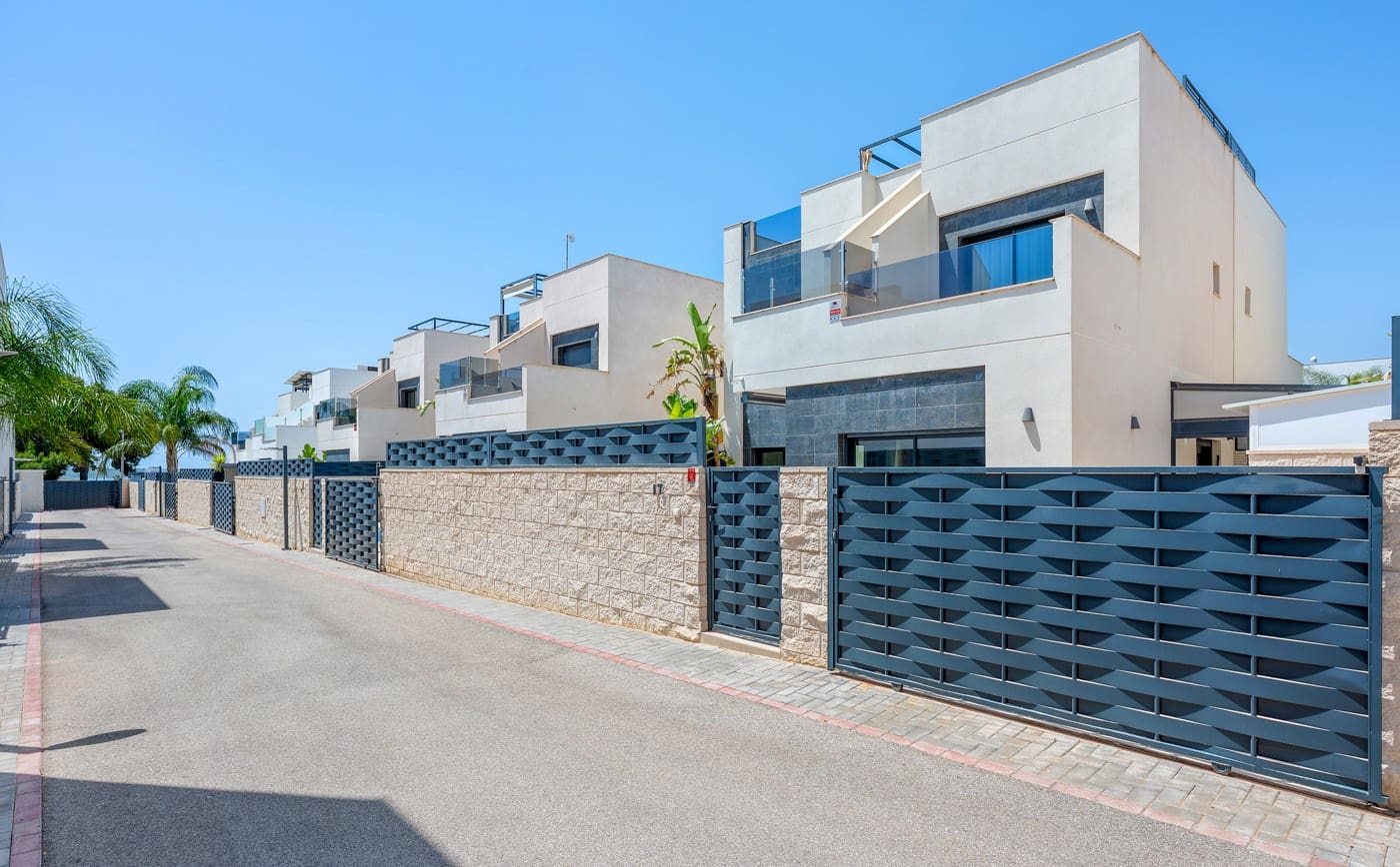 3 sypialnia Willa na sprzedaż w Ciudad Quesada z basenem - 410 000 € (Ref: 9899697)