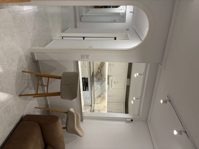 2 Zimmer Apartment zu verkaufen in Las Filipinas mit Pool - 220.000 € (Ref: 9902284)