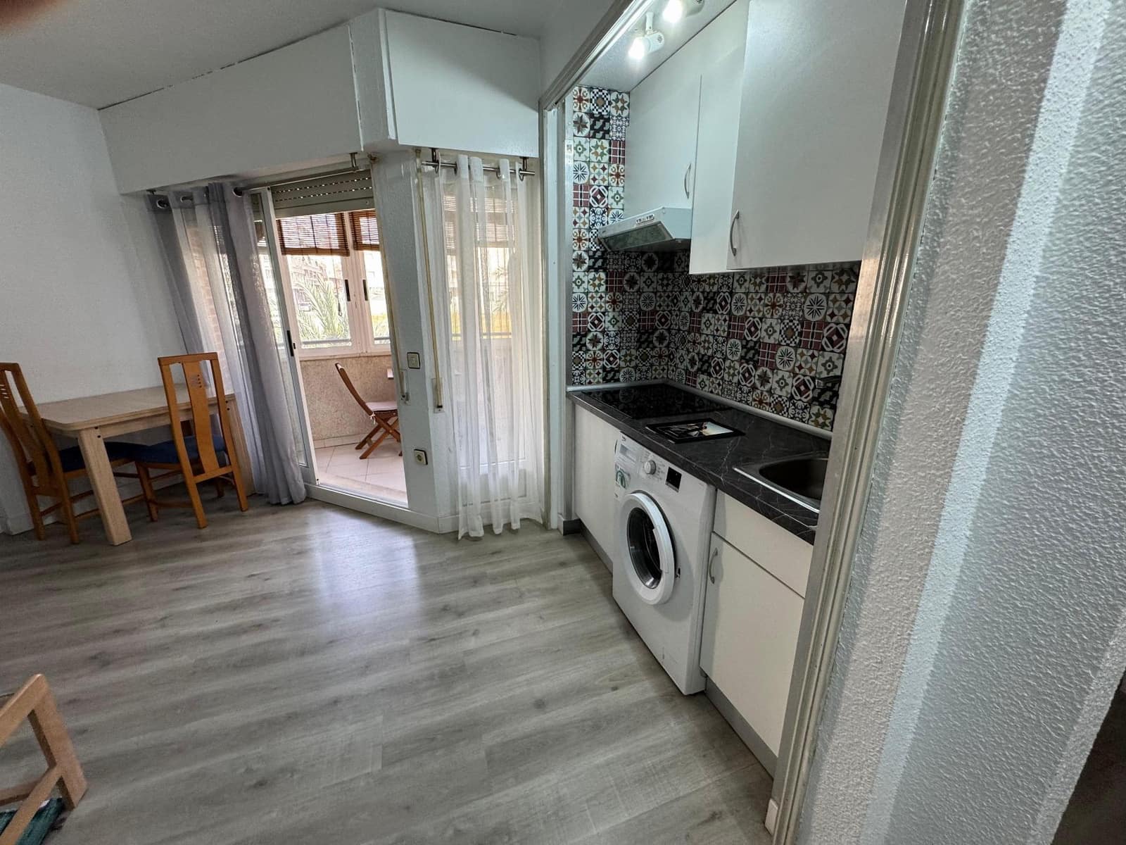Studio zu verkaufen in Torrevieja mit Pool - 99.500 € (Ref: 9905227)