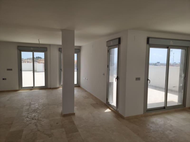 2 bedroom Apartment for sale in Orihuela with pool - € 255,000 (Ref: 9909098)