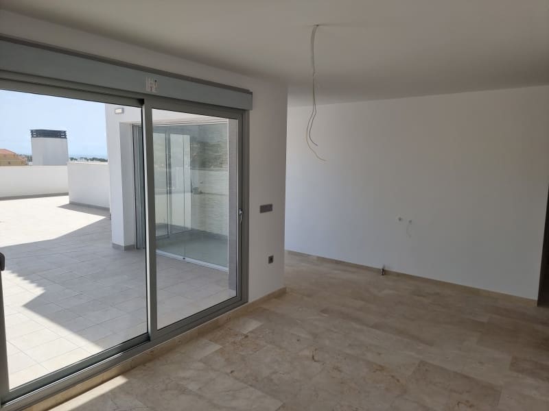 2 bedroom Apartment for sale in Orihuela with pool - € 255,000 (Ref: 9909098)