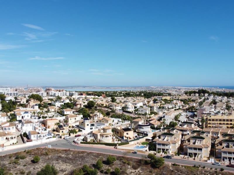 2 bedroom Apartment for sale in Orihuela with pool - € 255,000 (Ref: 9909098)