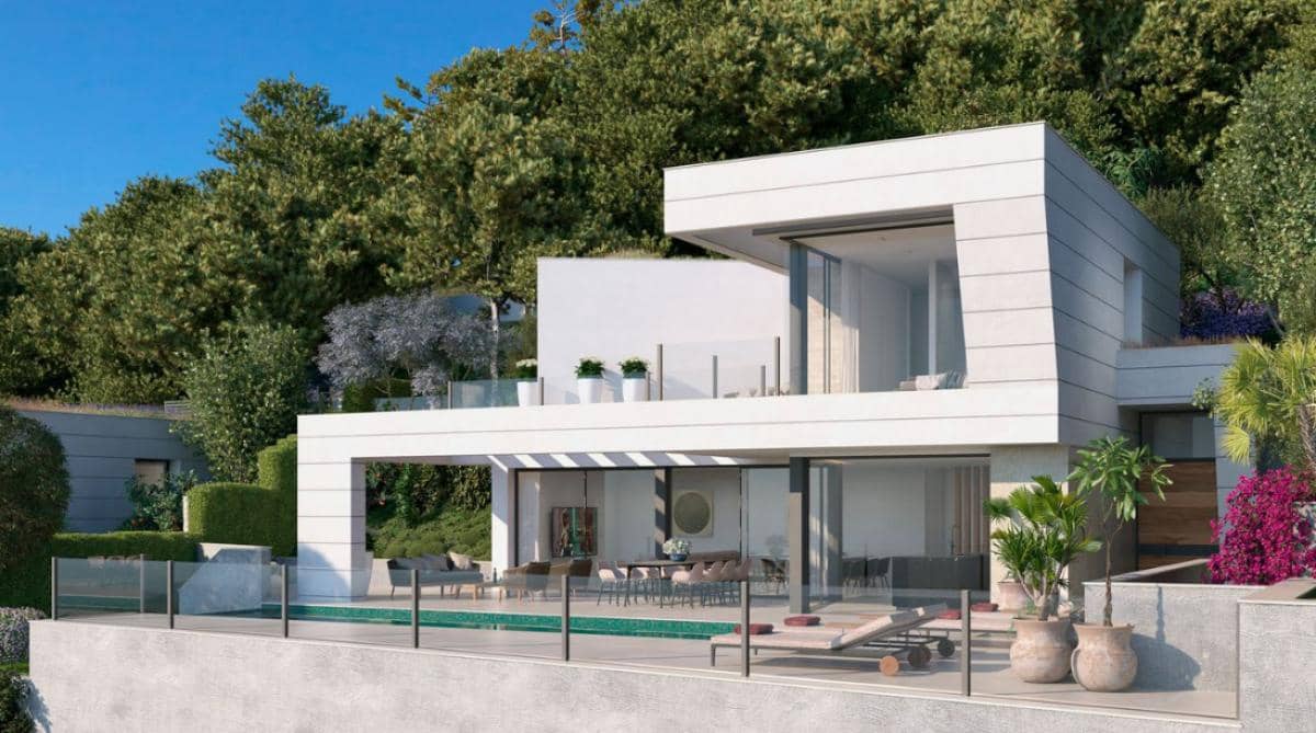 4 bedroom Villa for sale in Alhaurin de la Torre with pool garage - € 3,100,000 (Ref: 9909117)