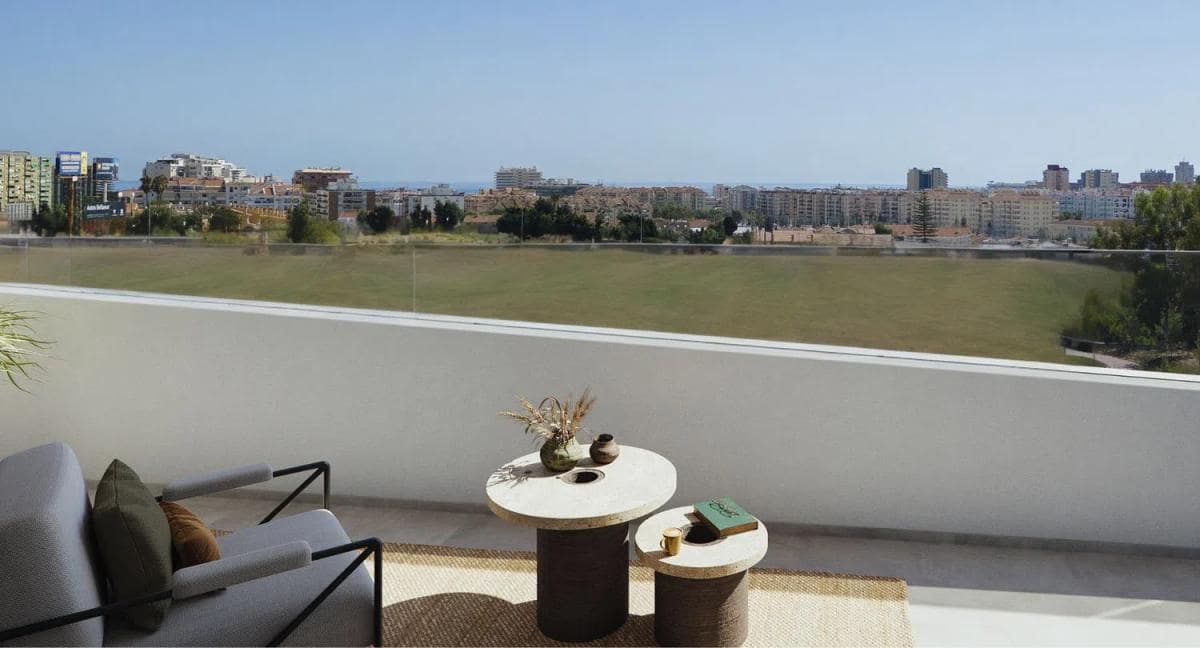 2 quarto Apartamento para venda em Fuengirola com piscina - 634 000 € (Ref: 9909140)