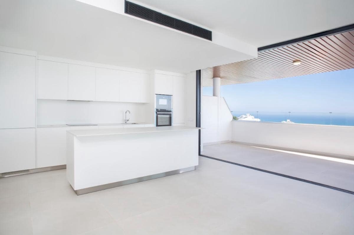 2 soveværelse Lejlighed til salg i Benalmadena med swimmingpool - € 705.000 (Ref: 9909198)