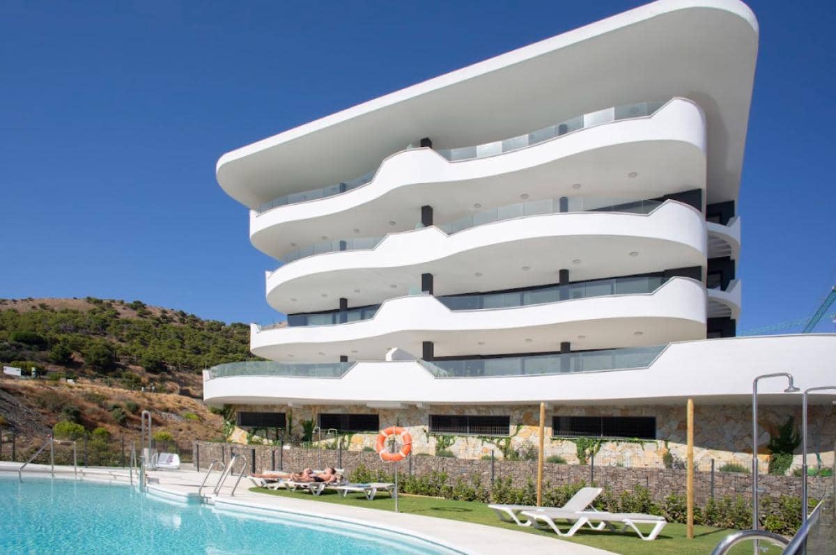 2 soveværelse Lejlighed til salg i Benalmadena med swimmingpool - € 705.000 (Ref: 9909198)